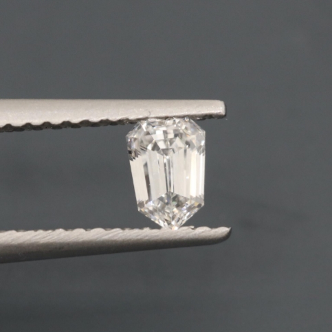 Бриллиант Лабораторный с огранкой Щит, цвет E, D и чистотой VS1, FL, VVS2,...