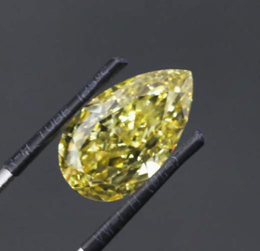 Бриллиант Лабораторный с огранкой Груша, фантазийного цвета FANCY INTENSE...
