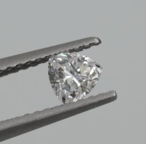 Loose calibrated diamonds, 4.45 mm * 4.45 mm, color E+, clarity VS+